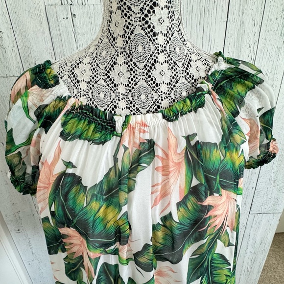 Flowy Palm Leaf Scoop Neck Top, EUC, Sz S - Picture 2 of 10